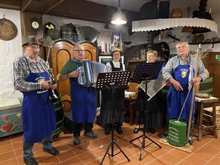Srečanje starejših KS Železnih Dveri (5)